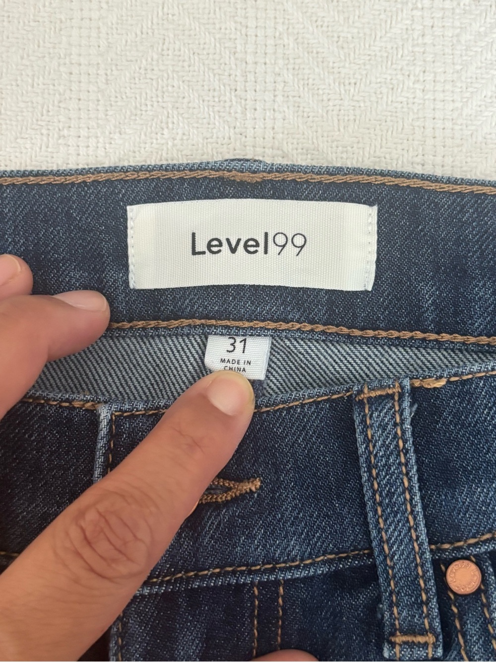 Level 99 Wide-Leg High-Rise Jeans in Dark Blue Denim - Picture 6 of 13